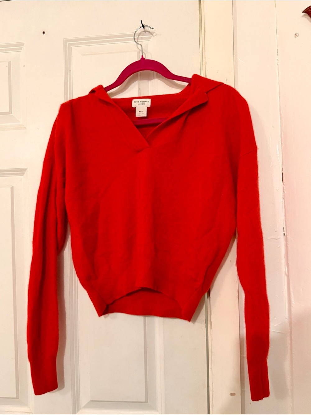 Club Monaco Cashmere Red V-Neck Women's Sweater